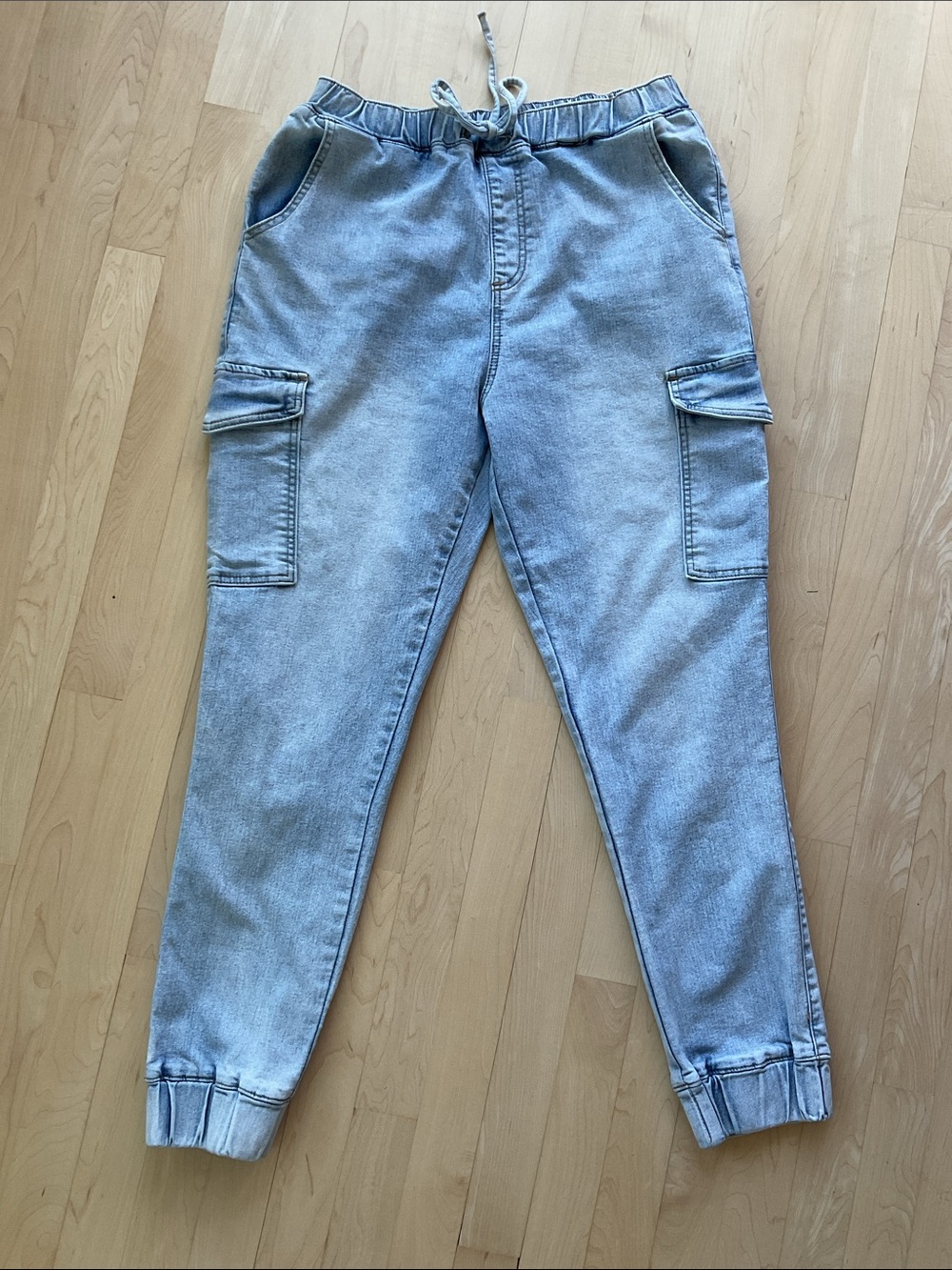 Almost Famous Jogger Style Jeans - Picture 6 of 9